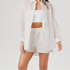 FOREVER 21 WHITE SHORTS